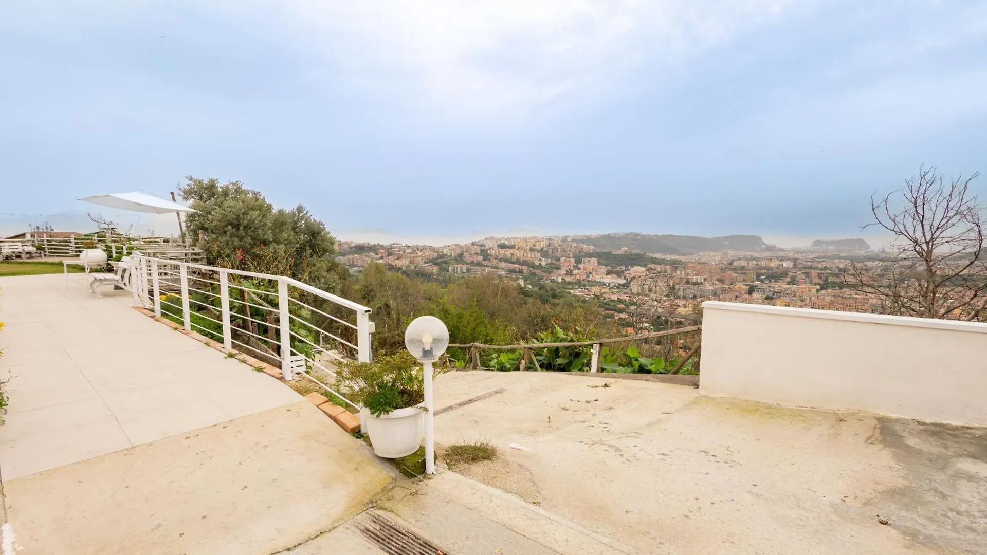 Villa Panoramica A Napoli Italy